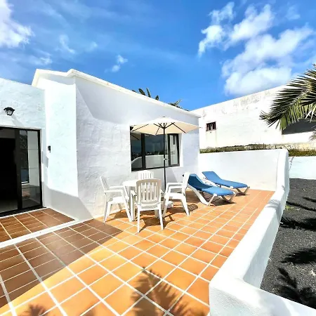 Only Adultos With Freewifi, In Front Of The Ocean And In Charco del Palo