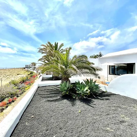Only Adultos With Freewifi, In Front Of The Ocean And In Charco del Palo